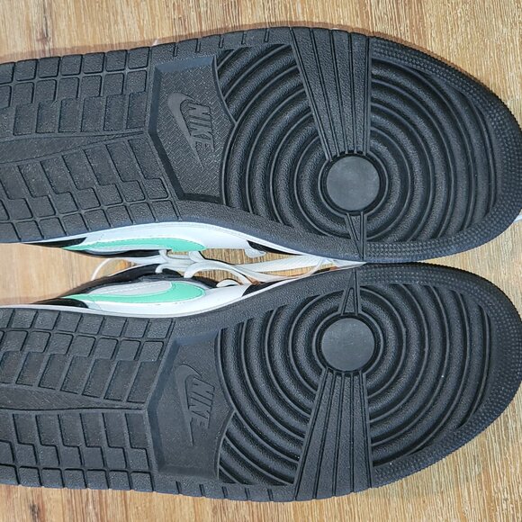 Air Jordan 1 Mid | White/Green Glow/Black | Size 10.5 | New - Picture 12 of 14